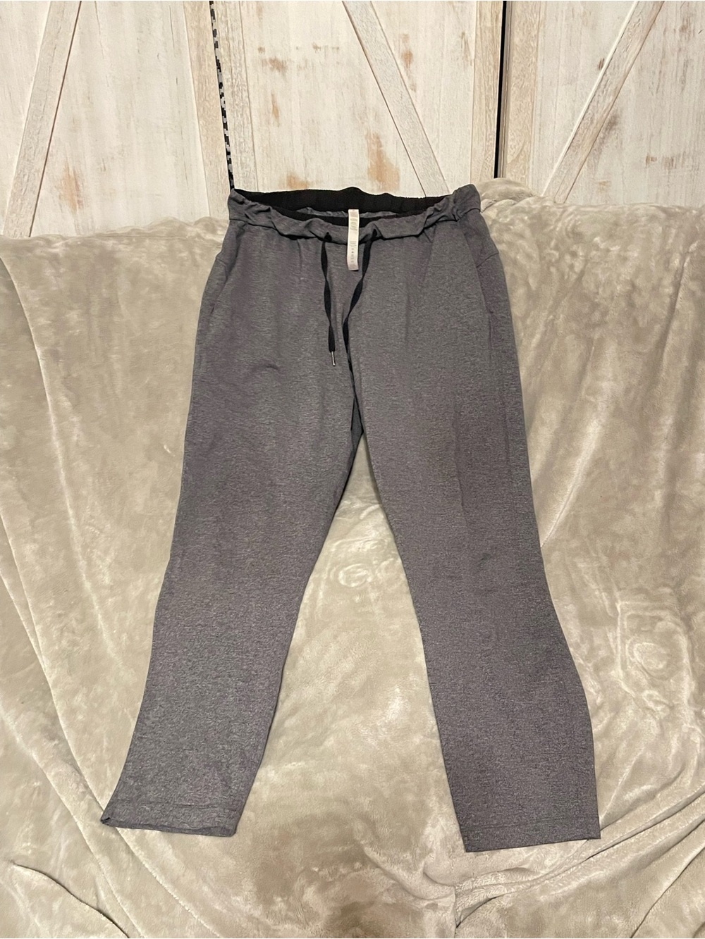 lululemon athletica Men's Dark Gray Drawstring Joggers